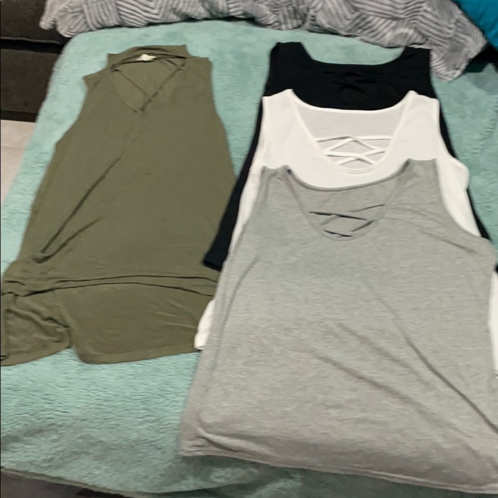 Lot/Bundle of 4 woman’s Tank Tops